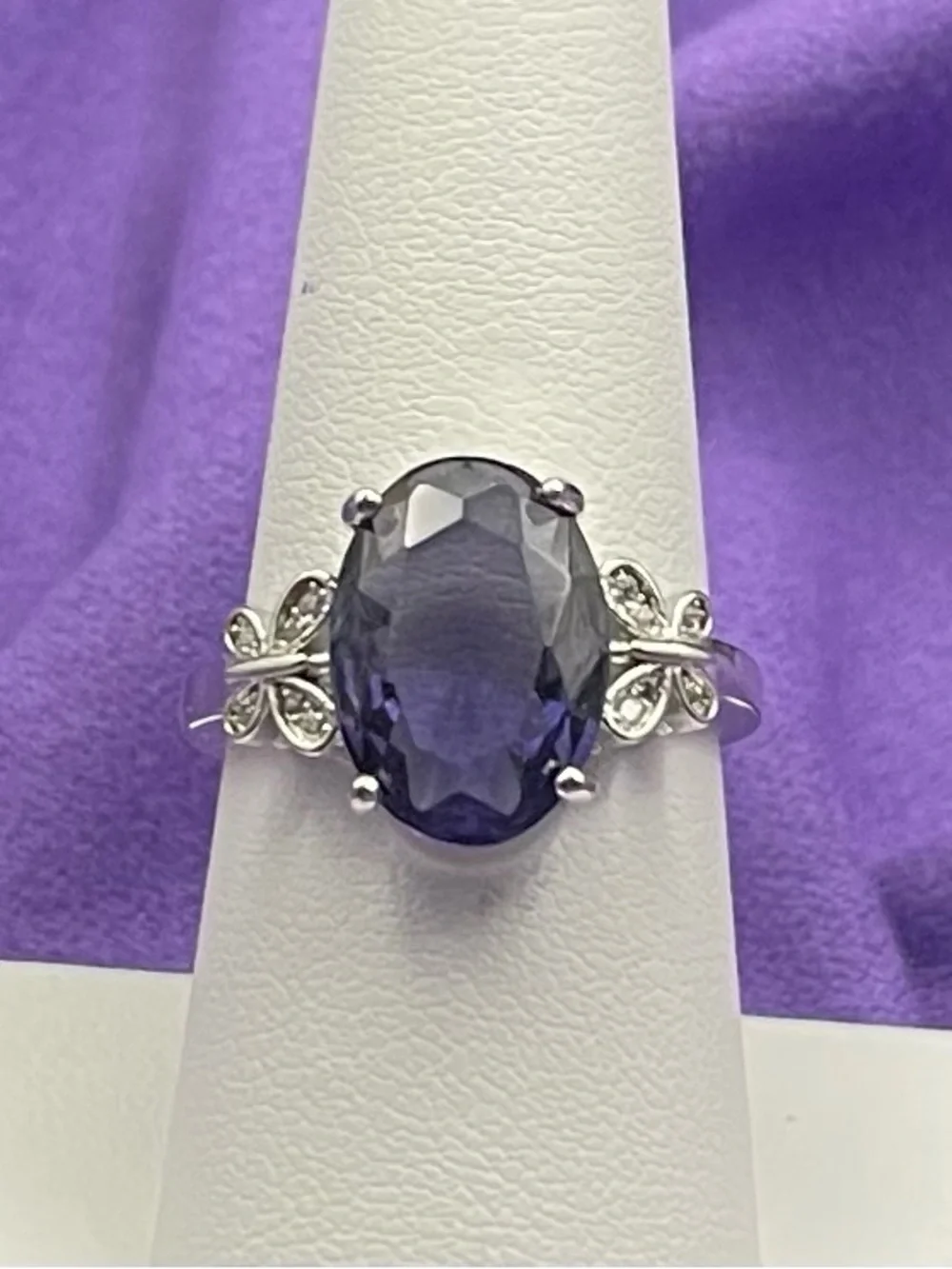 NWOT. .925 SS Oval Amethyst Butterfly Accent Ring size 8   3.37 grams